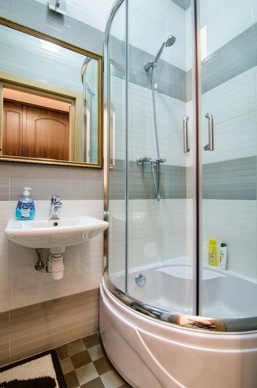 Leogrand Apartments On Doroshenka 34 Лвив Екстериор снимка